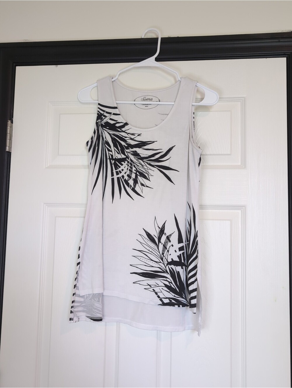Small soma tropical palm leaf tank top